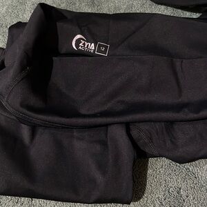 Zyia Leggings Black, Size 12